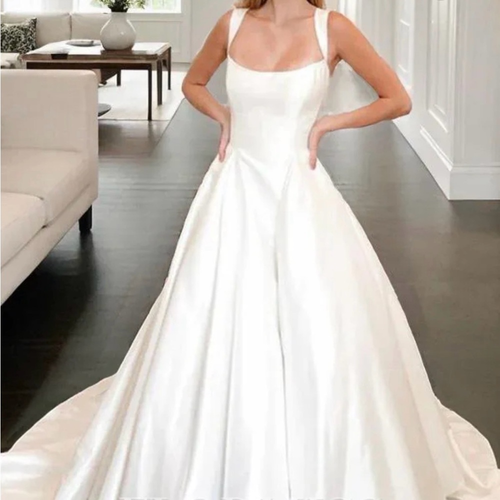 Elegant White Wedding Dress